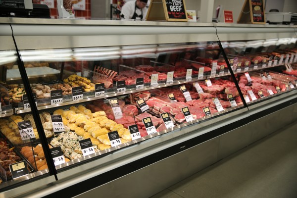 Meat Case with DekFRESH technology by Borgen Systems
