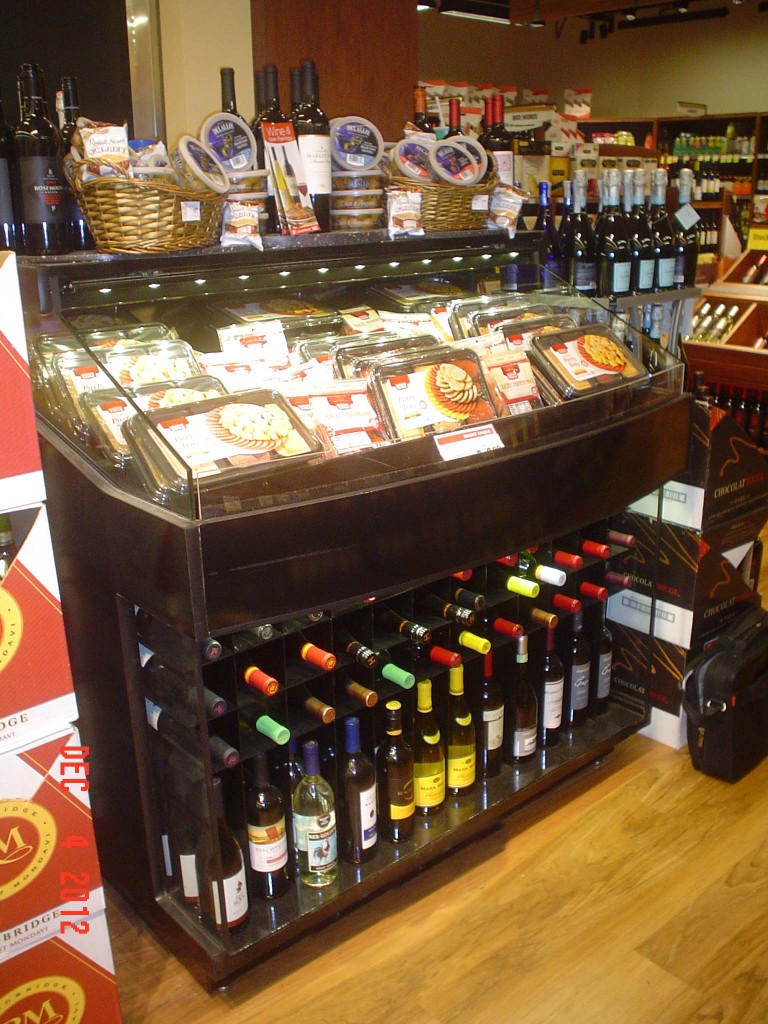 P6086_4Ft Wine & Cheese_Giant Eagle_10