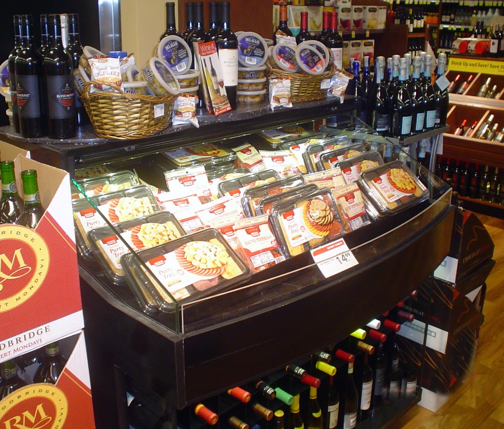 P6086_4Ft Wine & Cheese_Giant Eagle_2