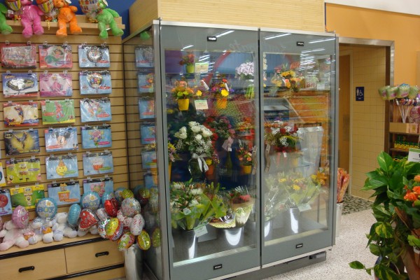 2 door refrigerated flower case - Borgen Systems