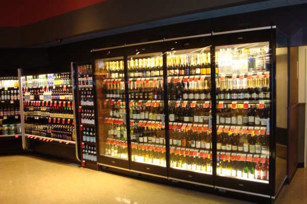 Supermarket wine display case, Borgen Merchandising Systems